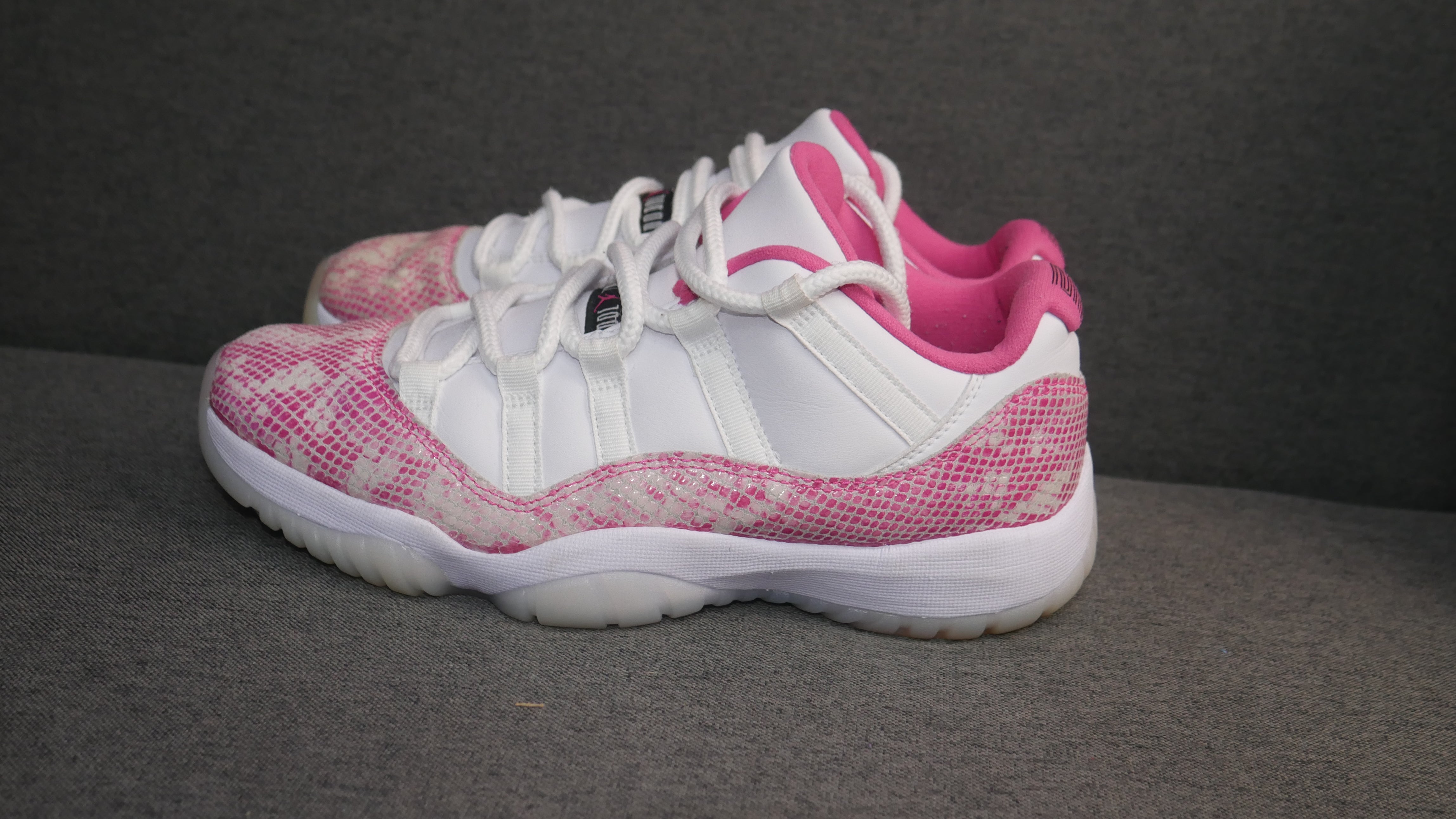 Jordan 11 low pink snakeskin