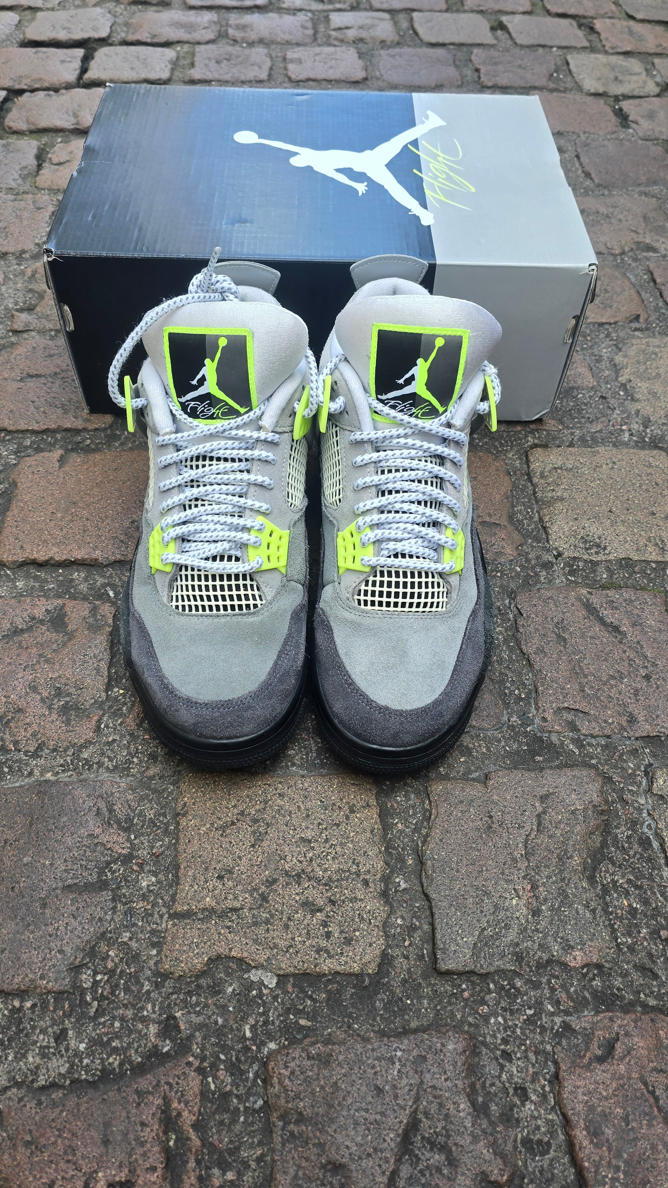 Jordan 4 neon UK  7 USED