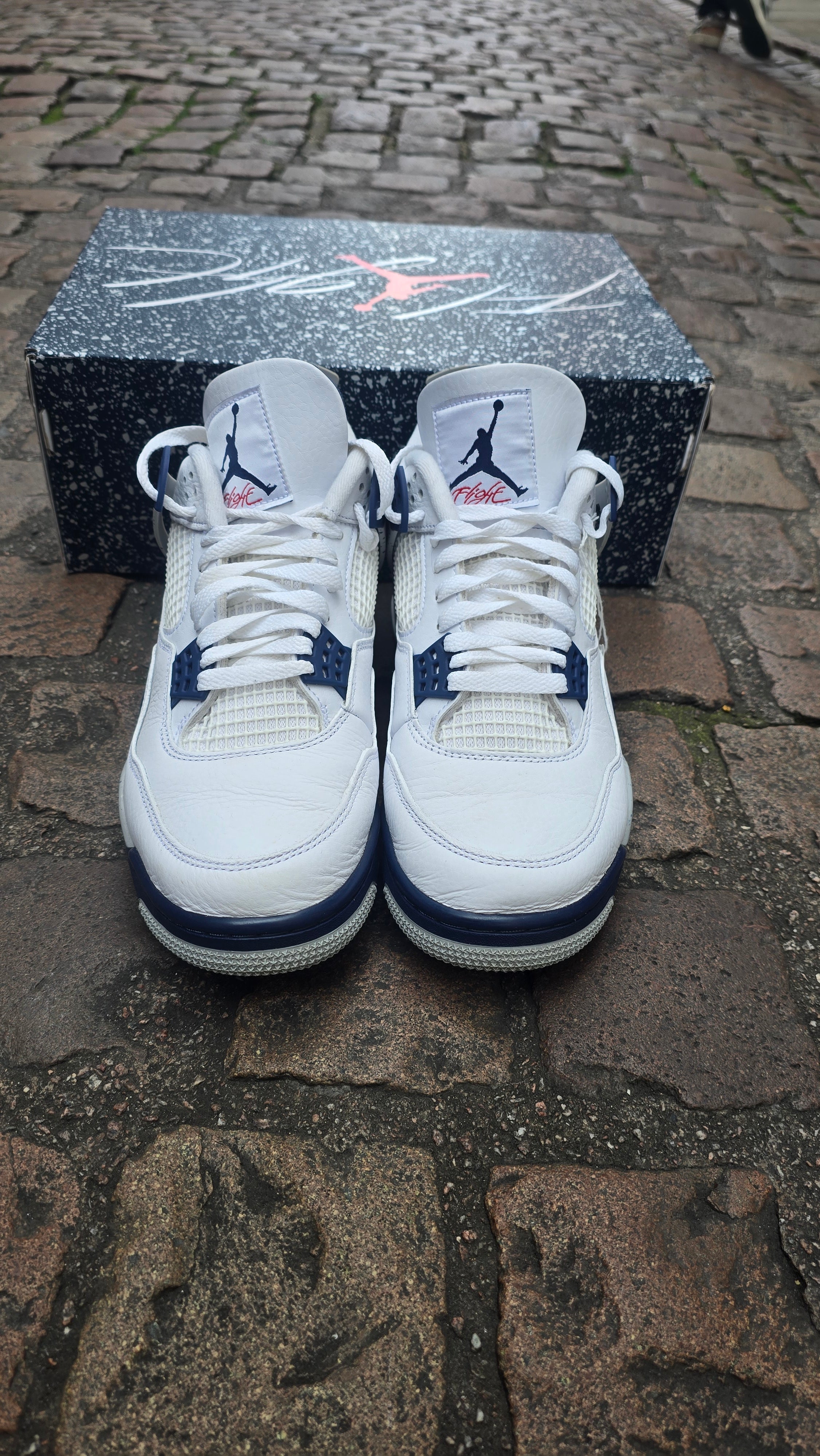 Jordan 4 midnight navy uk 8.5 USED