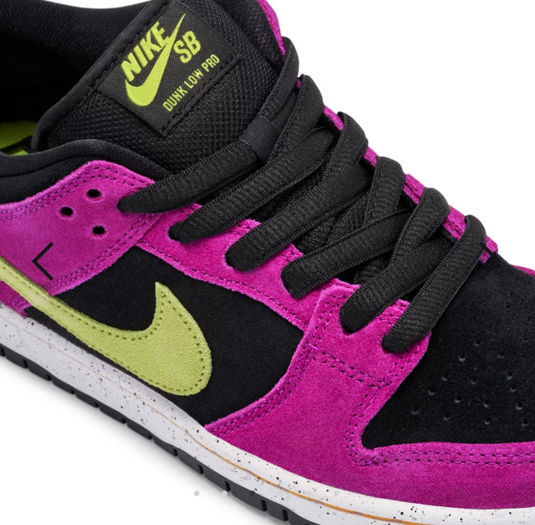 NIKE SB DUNK LOW RED PLUM