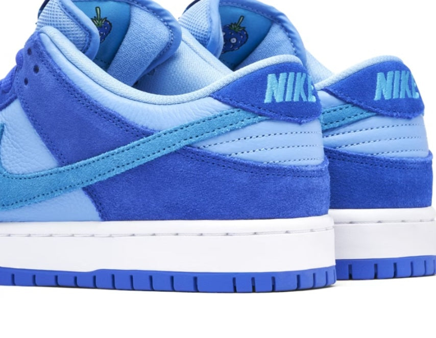 NIKE SB DUNK LOW BLUE RASPBERRY