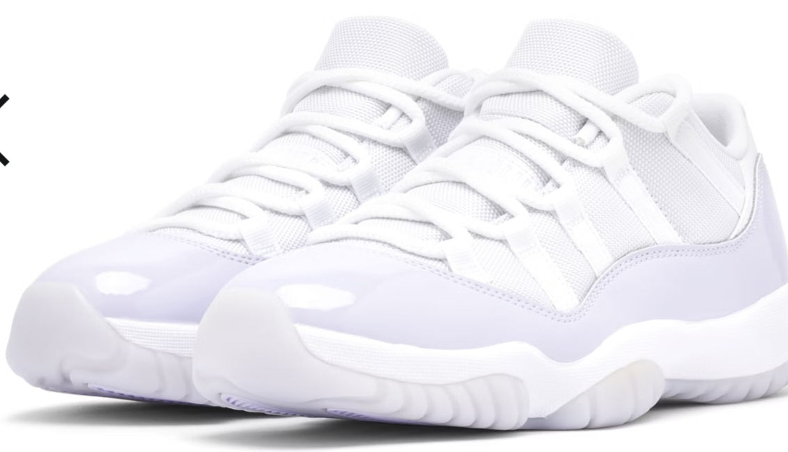 Jordan 11 low pure violet WMNS