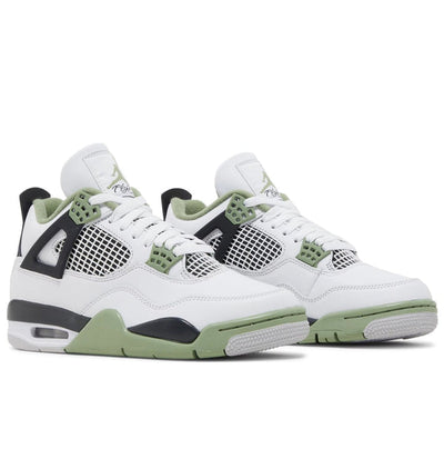 Womens retro deals 4 jordans