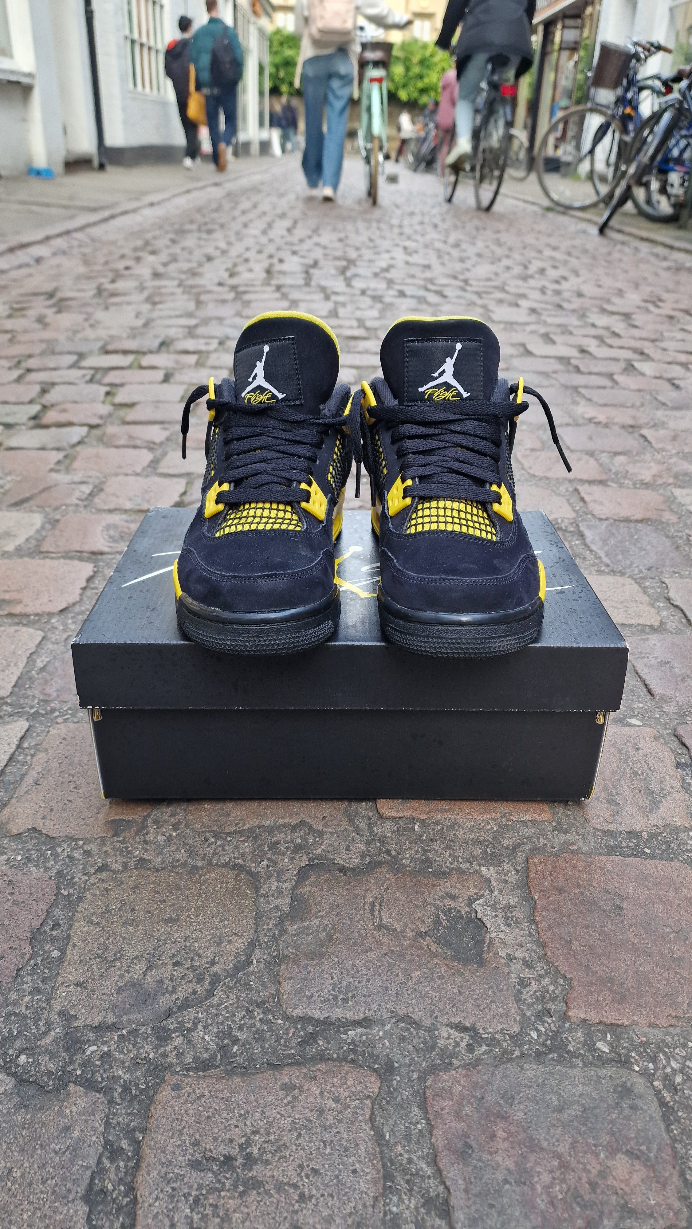 Jordan 4 Yellow Thunder GS UK 4 USED