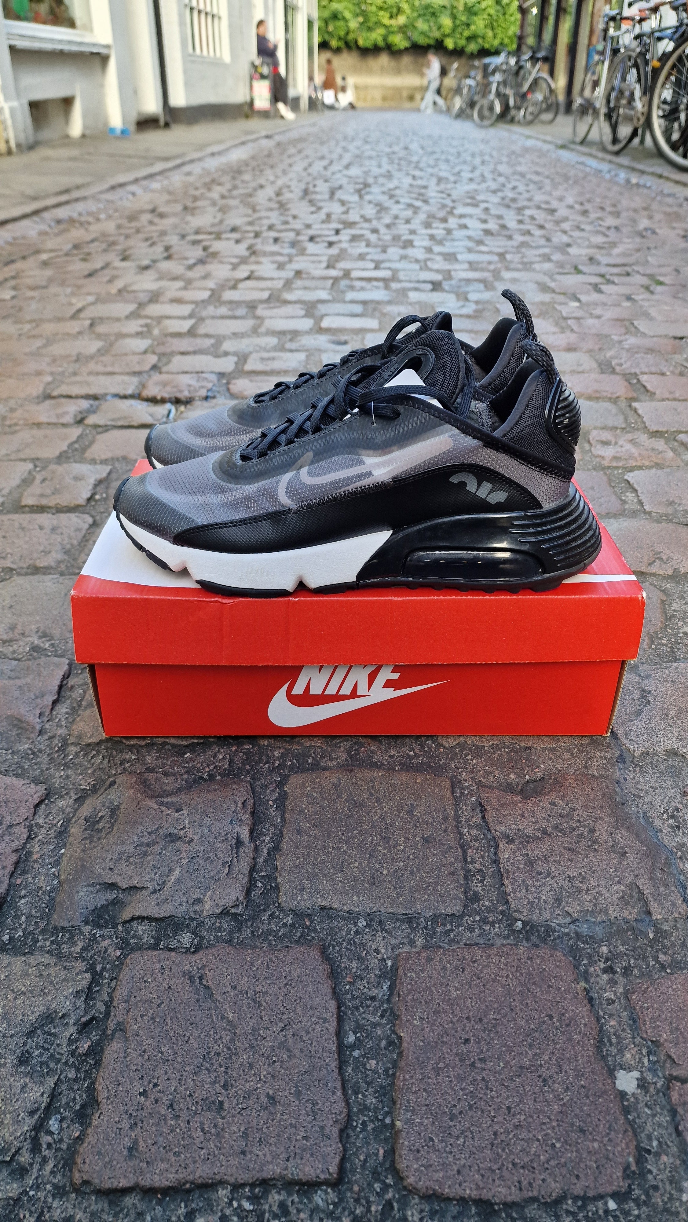 Nike Air Max 2090 Anthracite UK 7.5 USED