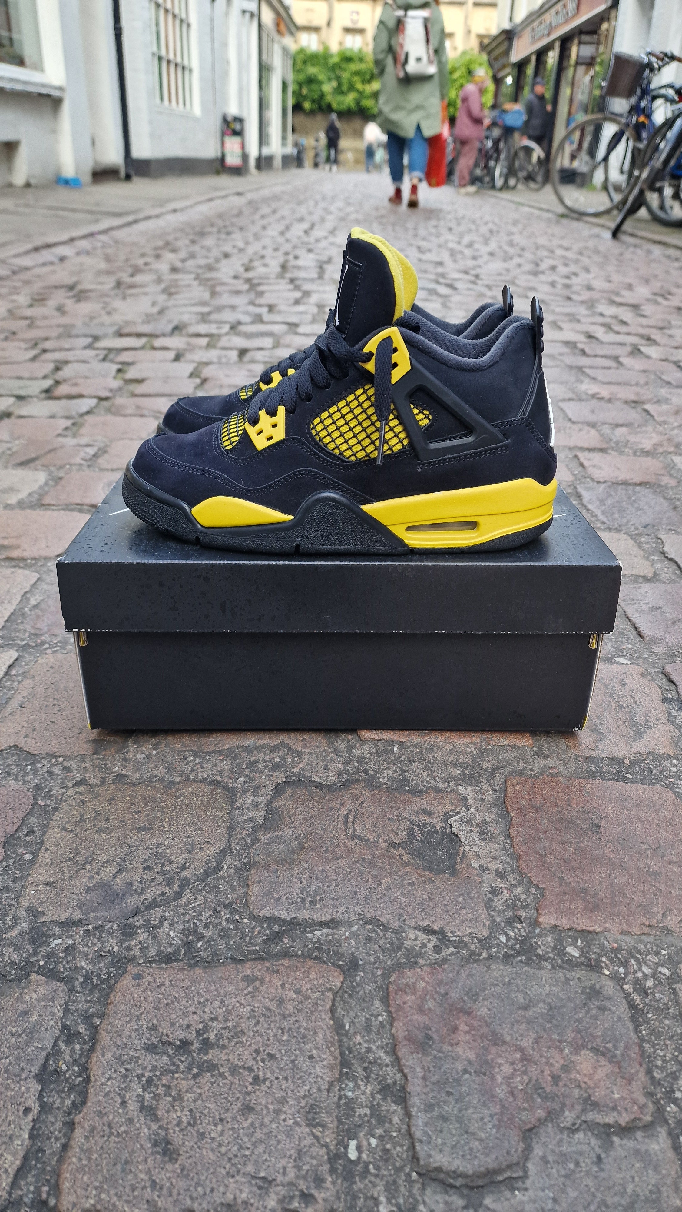 Jordan 4 Yellow Thunder GS UK 4 USED